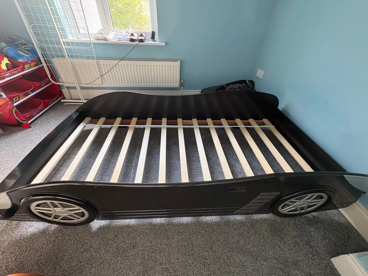 Black car bed frame - Image 3