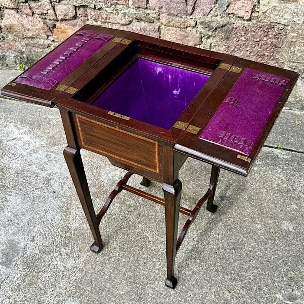 Vintage and Antique Sewing Boxes - Image 4