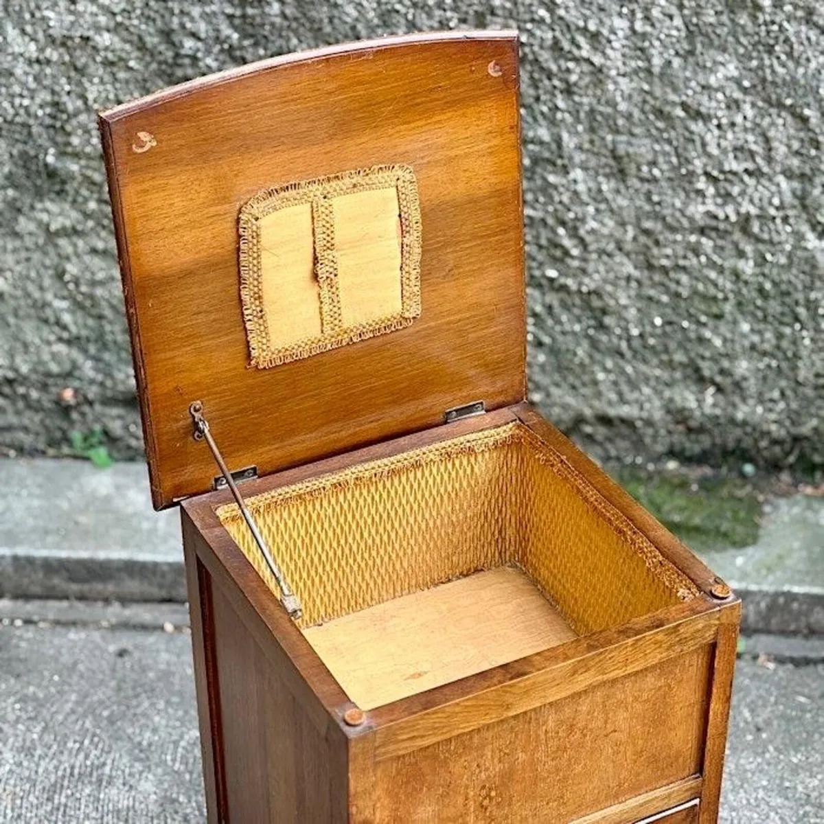 Vintage and Antique Sewing Boxes - Image 2