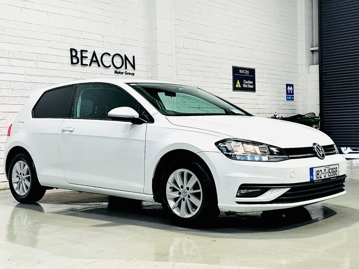 ONLY 44,000 MILES VOLKSWAGEN GOLF 1.6 TDI - Image 4