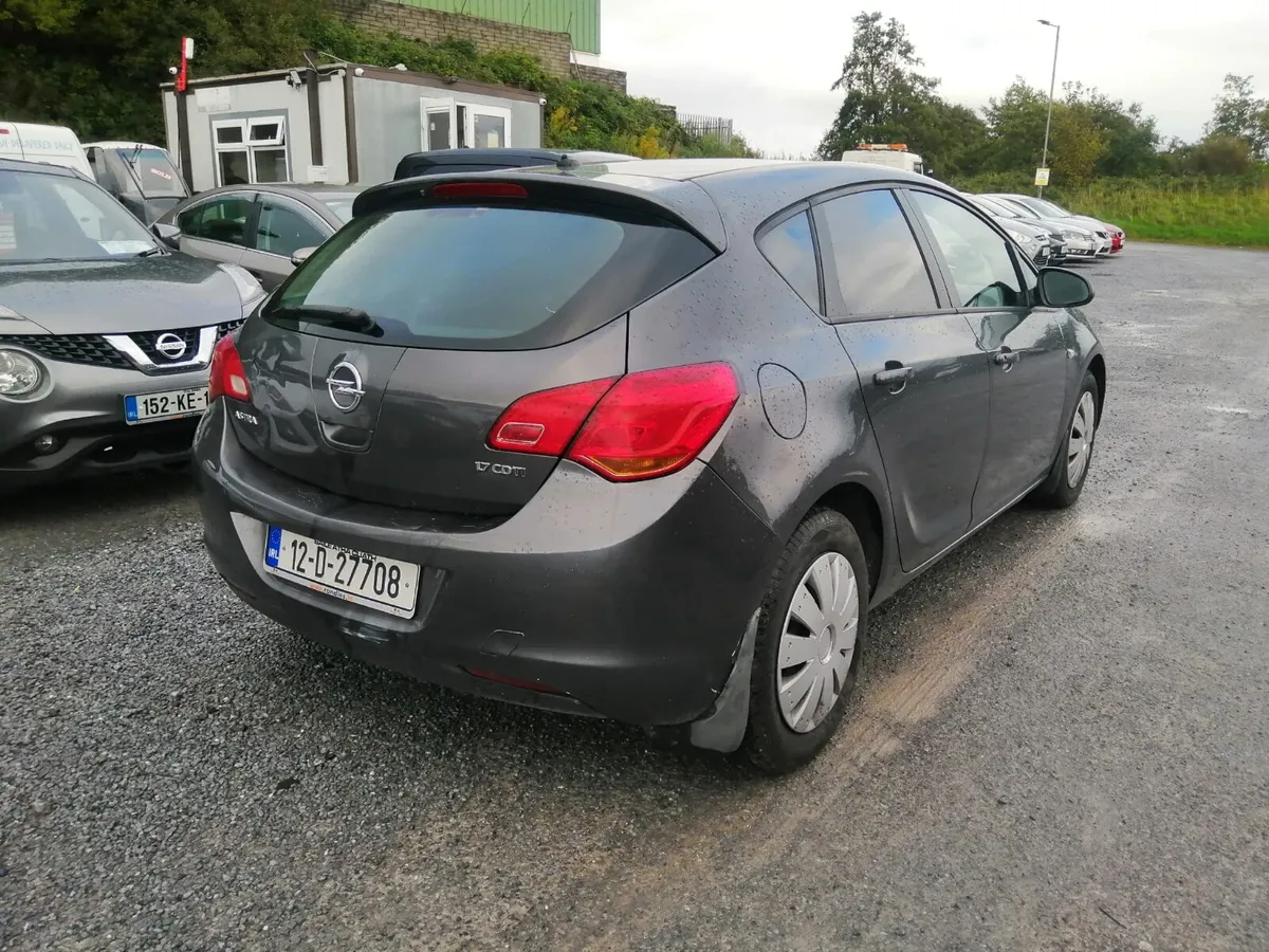 Opel Astra 2012 - Image 3