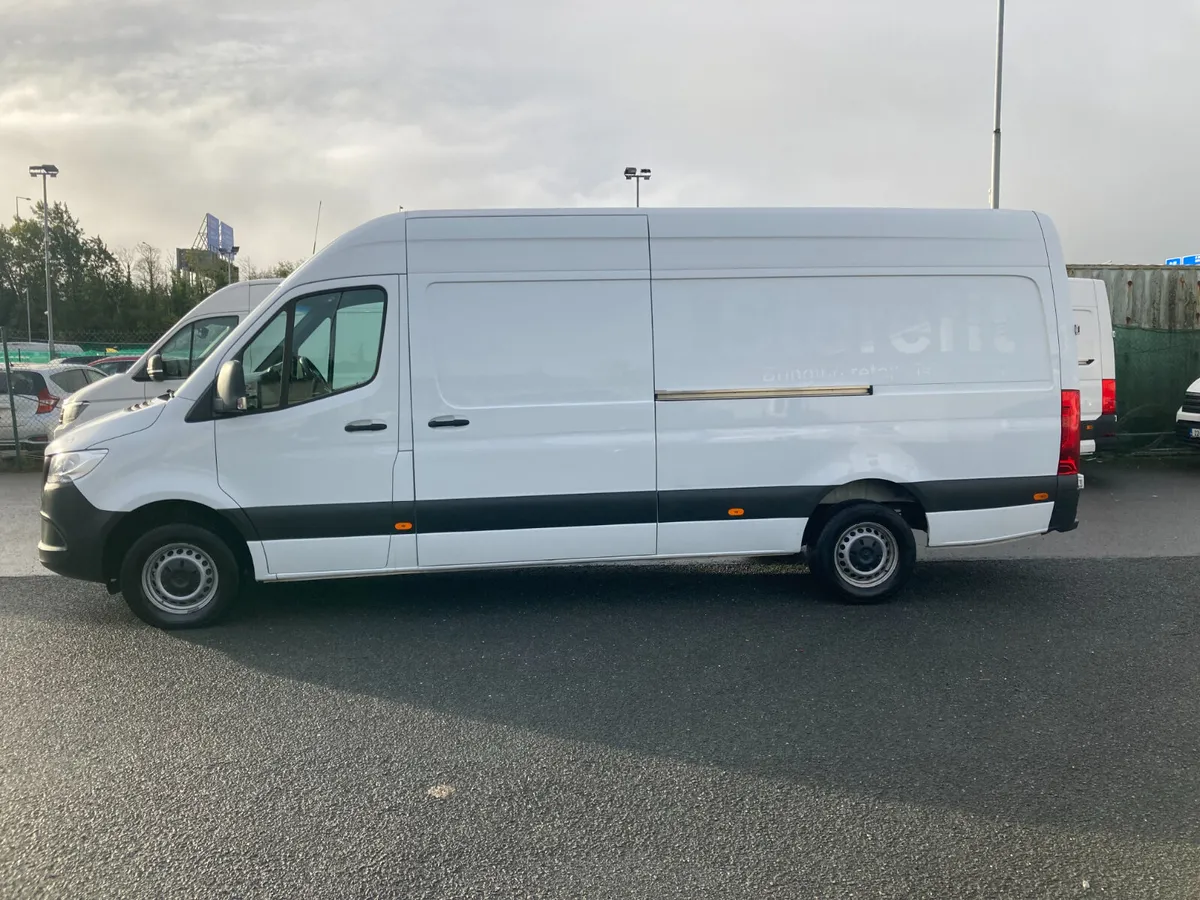 Mercedes-Benz Sprinter 2022 - Image 4