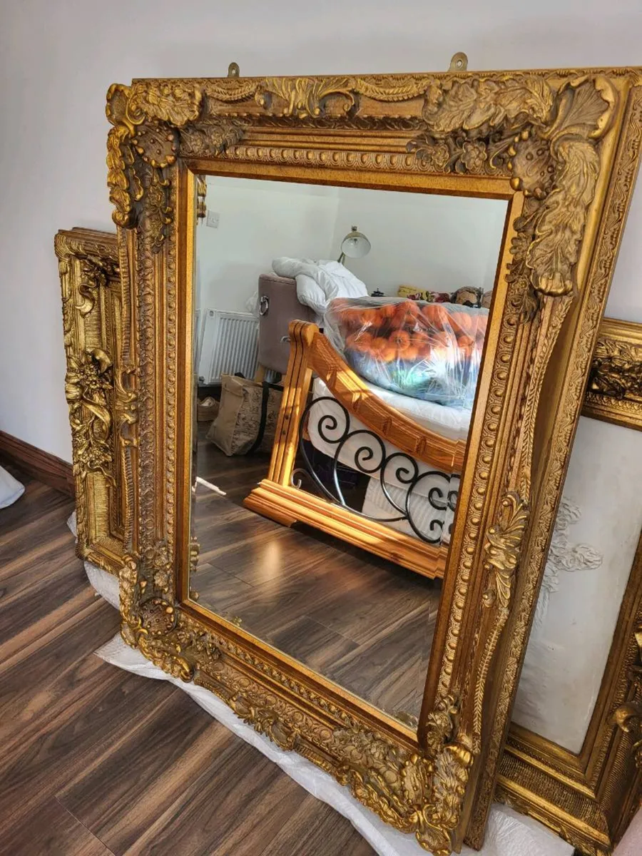 Gold antique style mirror - Image 1
