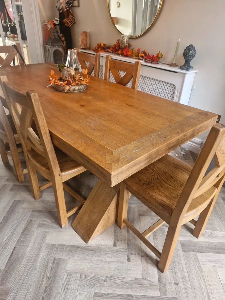 Large oak dining table and 6 chairs - Image 2