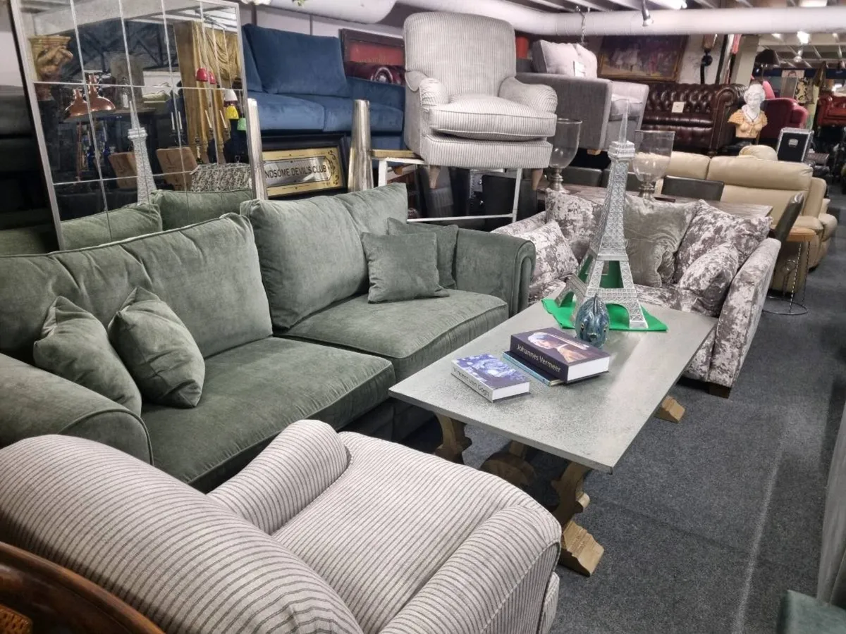 Pair of chairs - Image 2