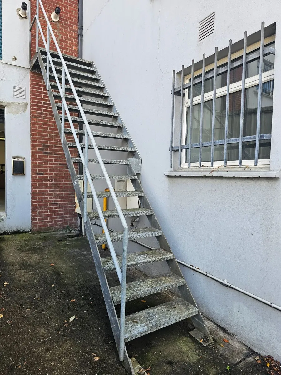 Fire escape stairs - Image 2