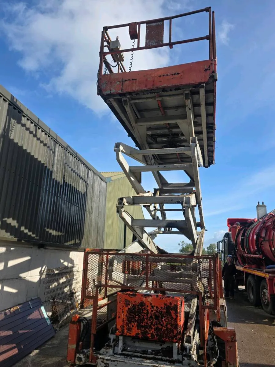 Skyjack SJ9250 scissor lift - Image 3