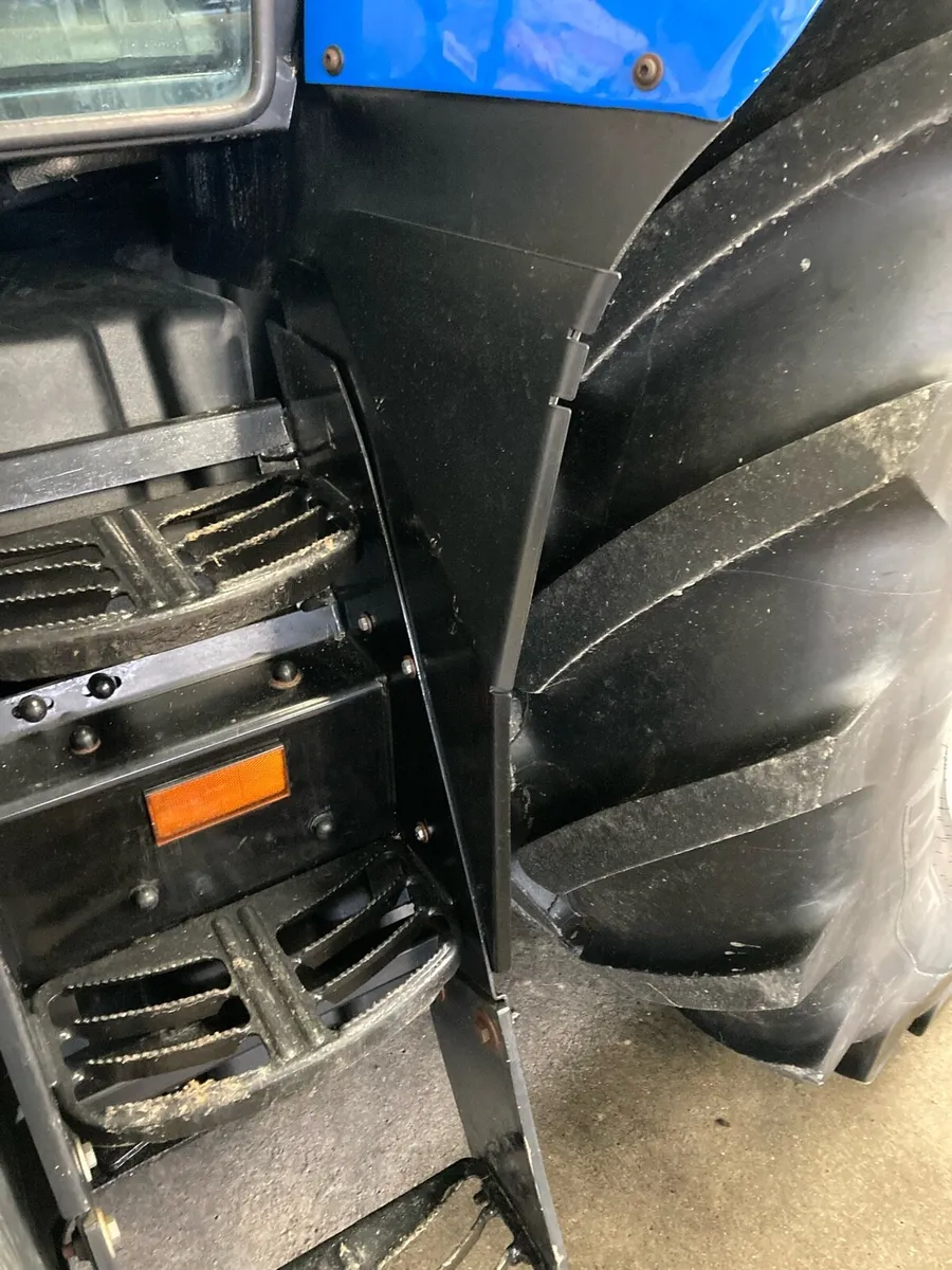 New Holland - Image 1