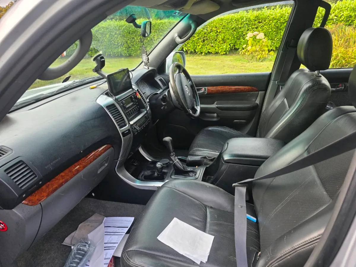Toyota Landcruiser - Image 4
