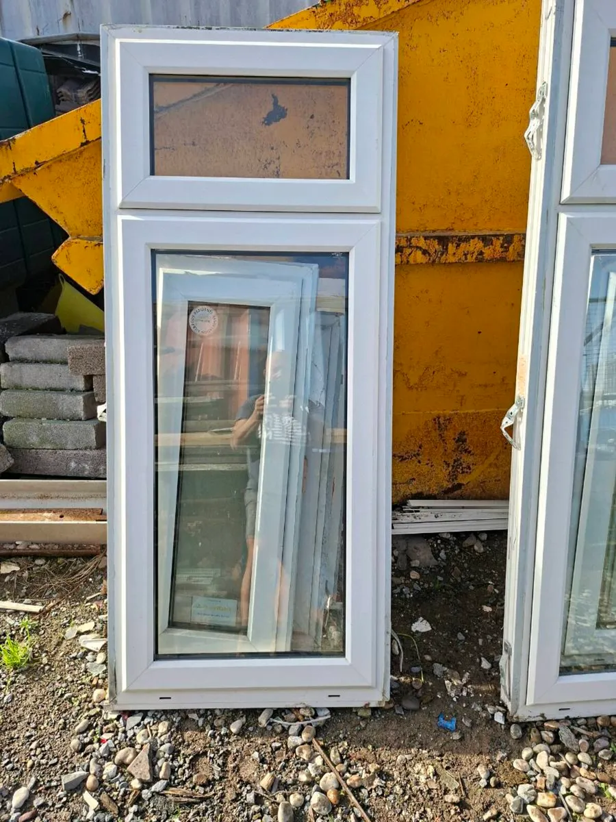 Window and door - Image 3
