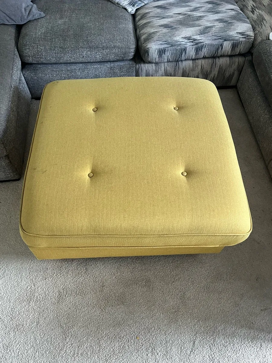 Mustard yellow 2-seater set and ottoman - Image 3