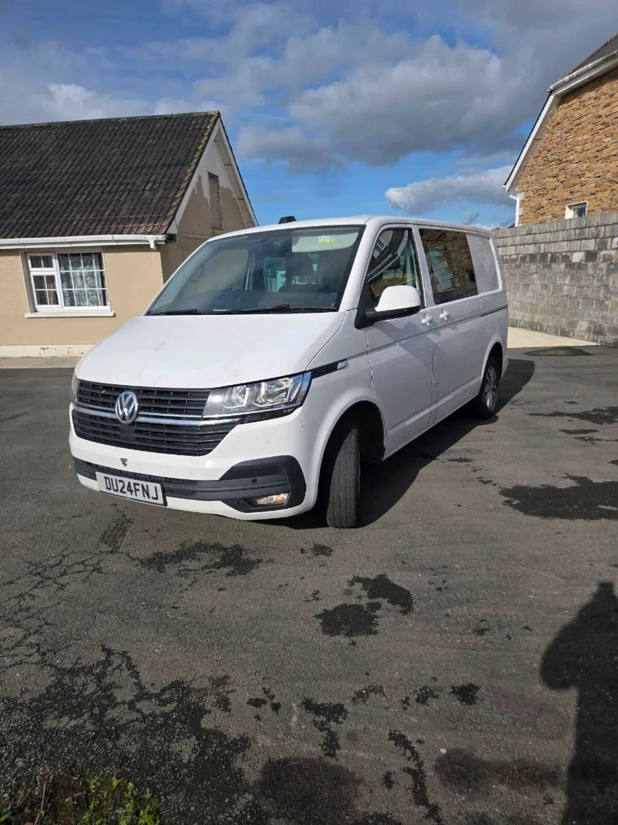 2024 volkswagen transporter kombi - Image 2