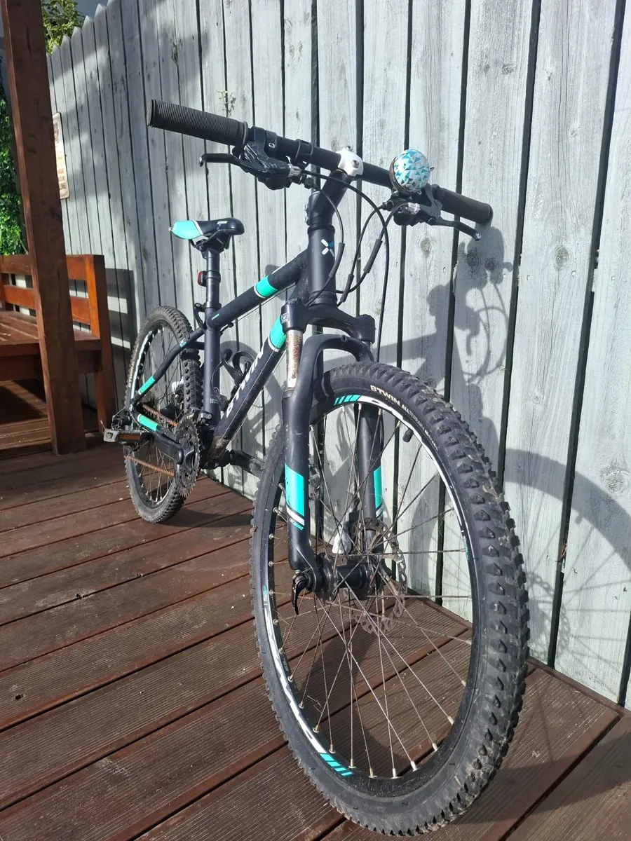 B’Twin Rockrider 700 24″ kids mountain bike - Image 1