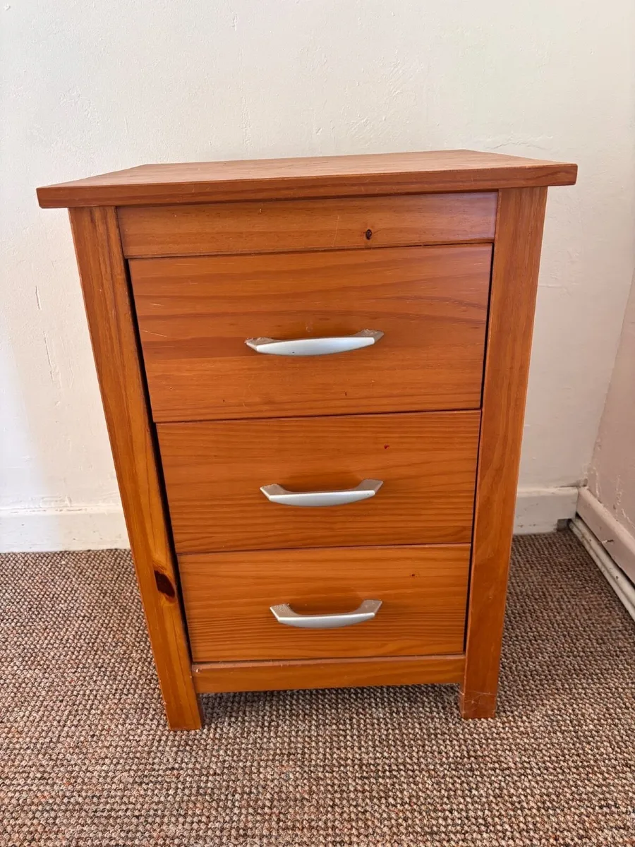 Bedside locker €20 *REDUCED FOR QUICK SALE* - Image 1