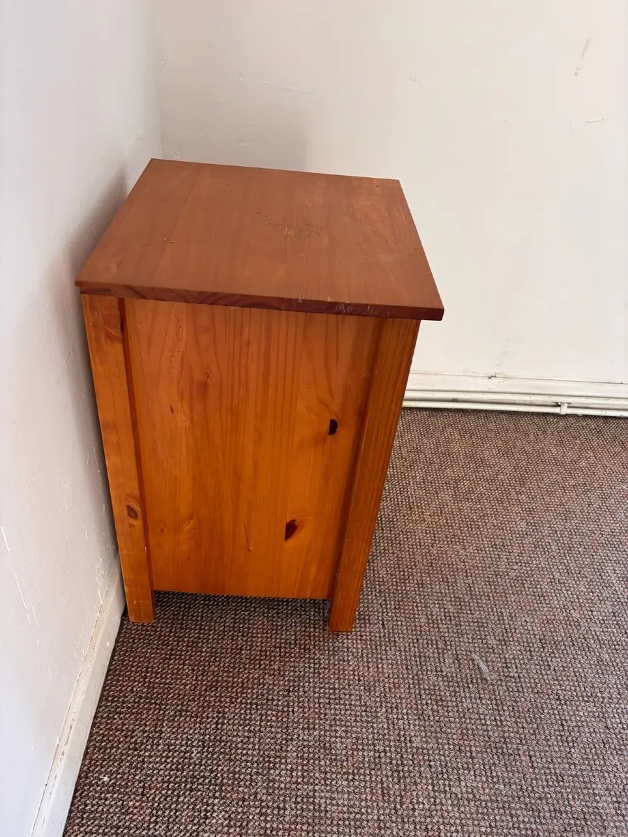 Bedside locker €20 *REDUCED FOR QUICK SALE* - Image 3
