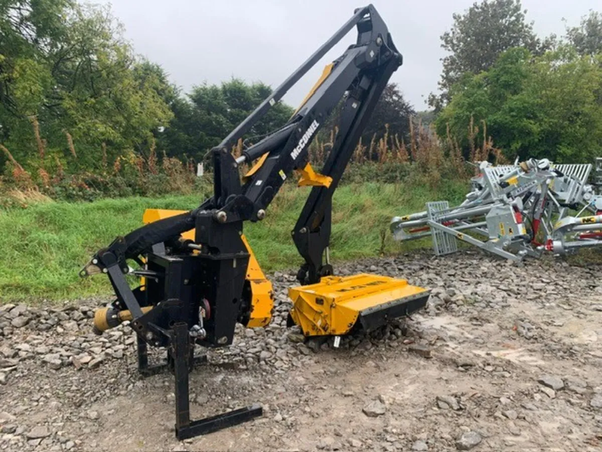 MCCONNEL PA6070 VFR - Image 4