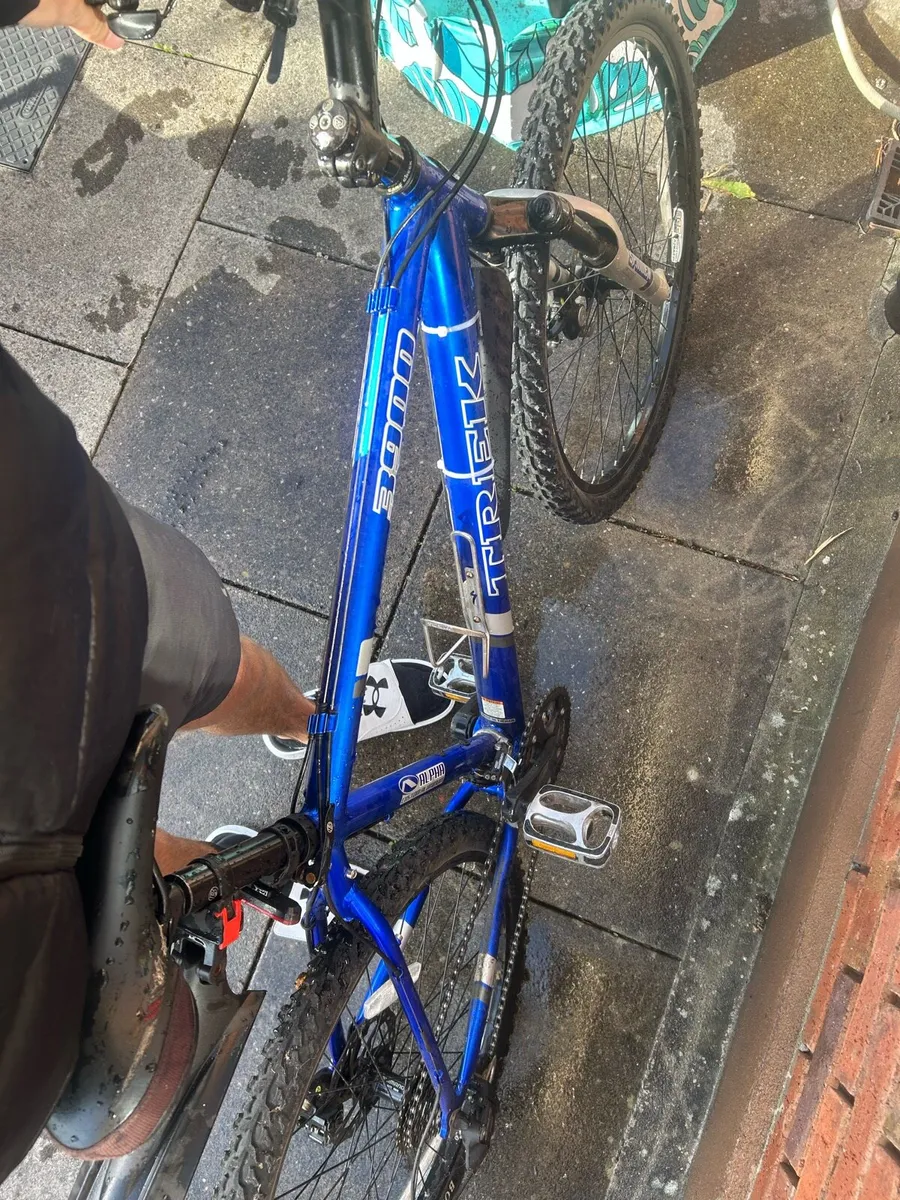 Trek 5900 Mountain bike recently serviced - Image 2