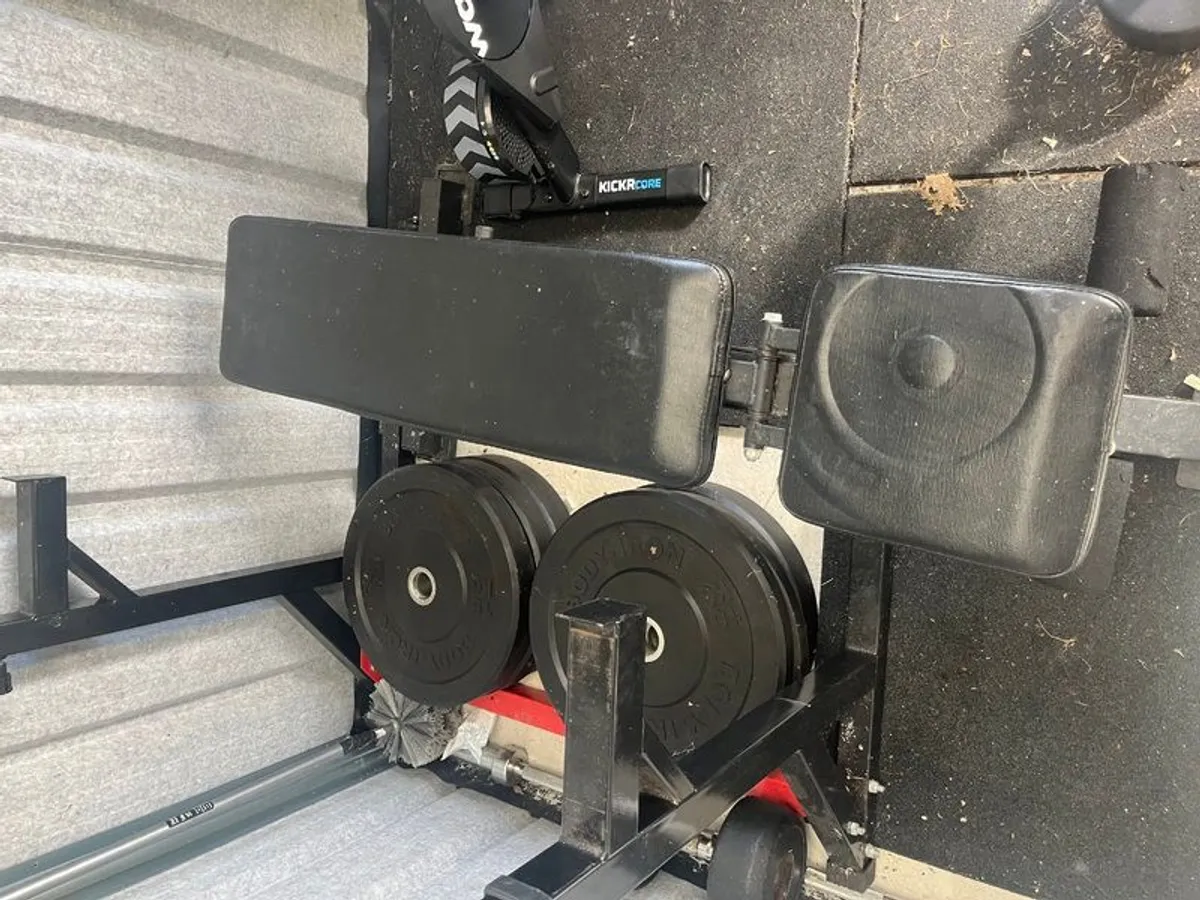 Gym equipment - Image 1