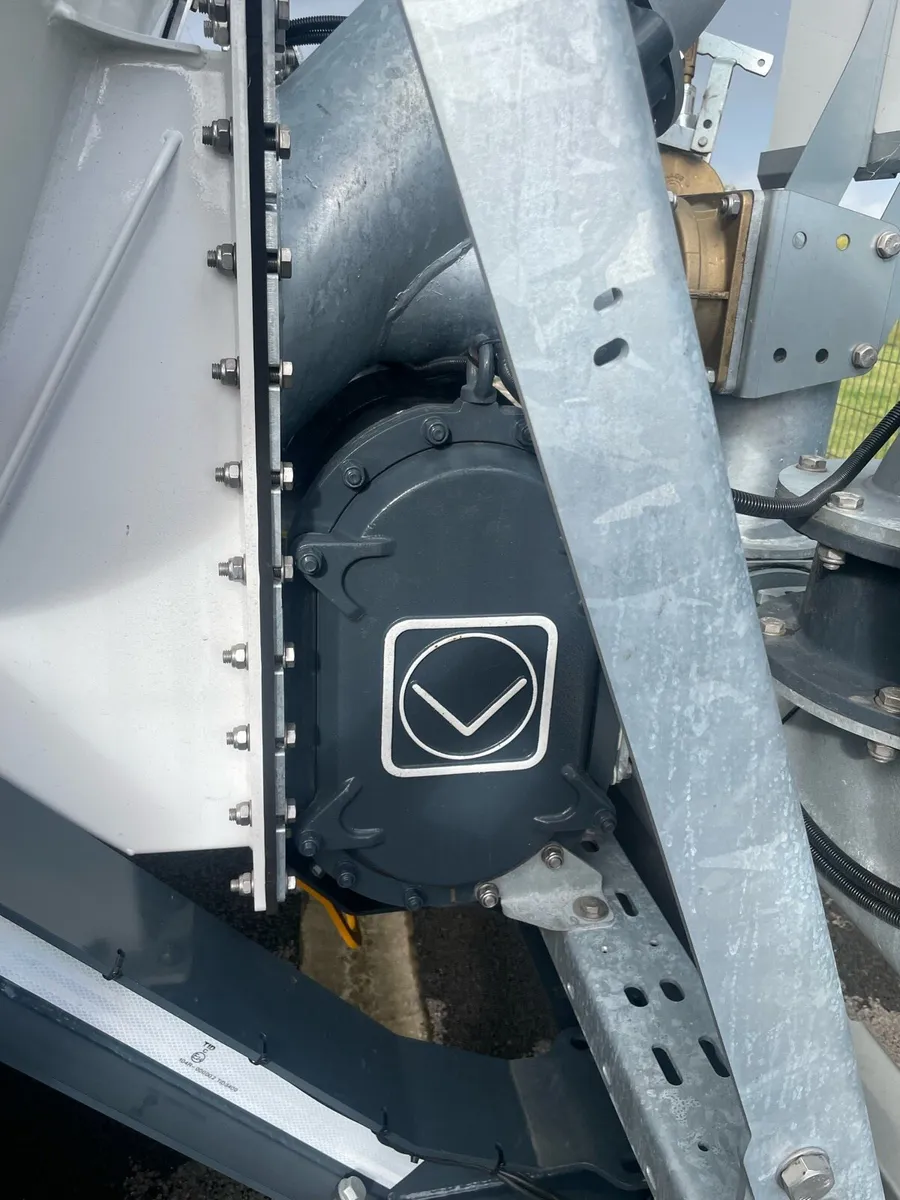 Vacuum tanker - Image 4