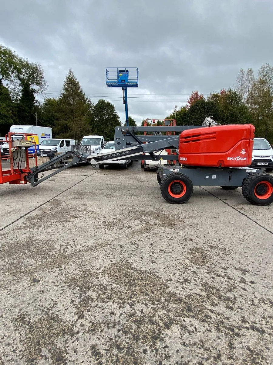 2015 SKYJACK SJ51AJ 57FT DIESEL ARTIC BOOM LIFT - Image 2