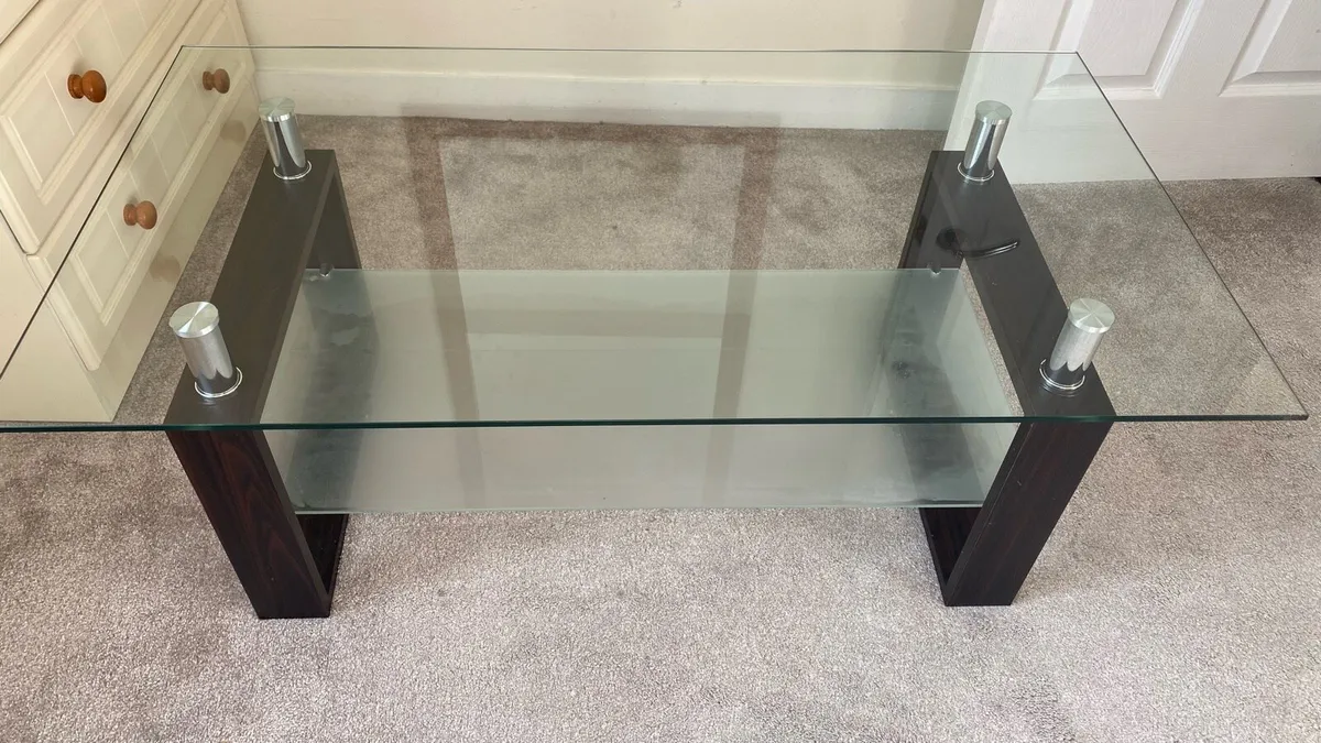 Glass Coffee table - Image 1