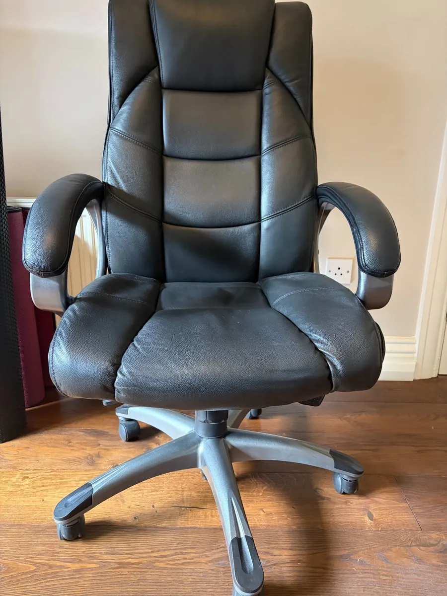 swivel chair