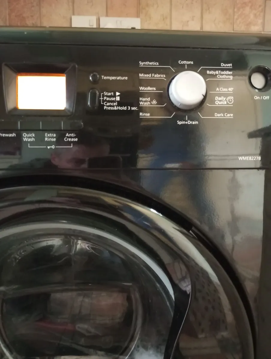 Washing machine - Image 1