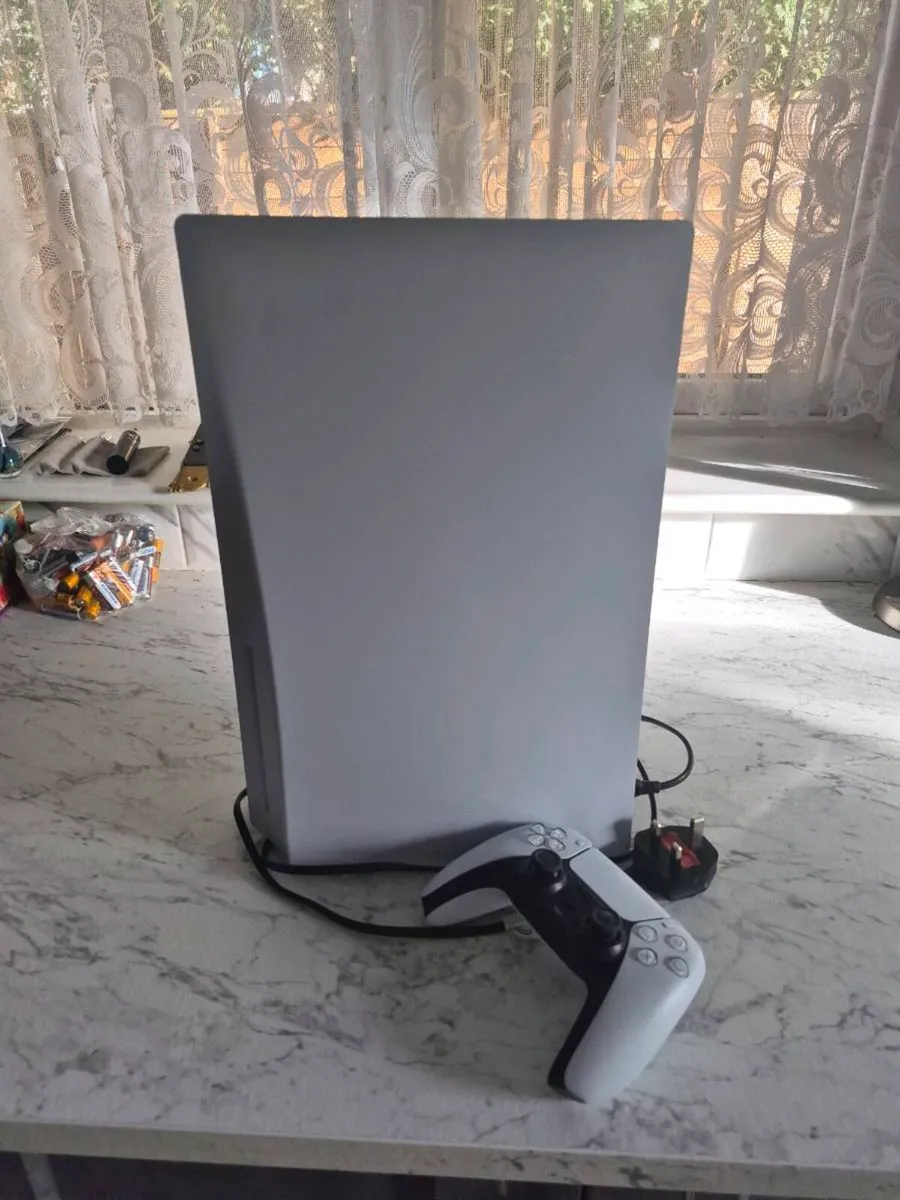 PlayStation 5 (Disc Edition, 825 GB) - Image 4
