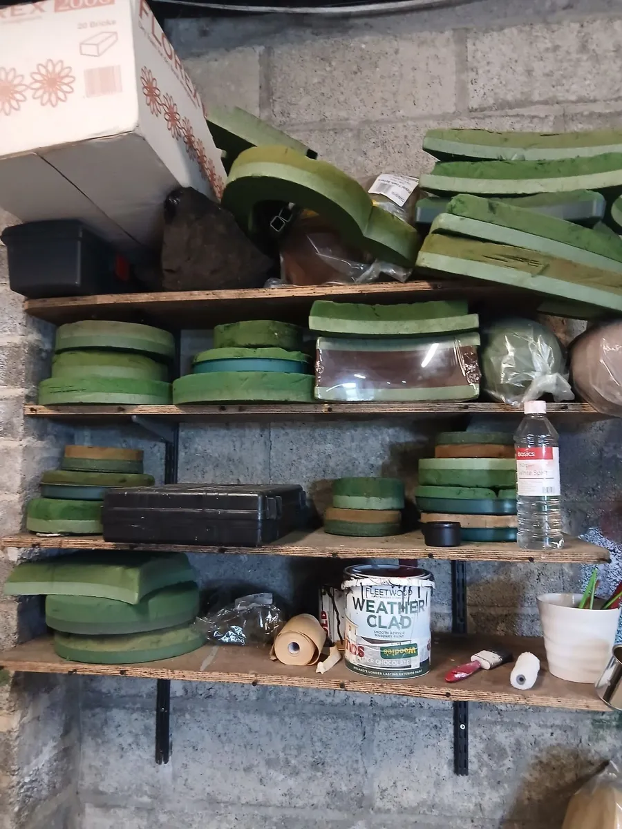 Contents of florist - Image 2