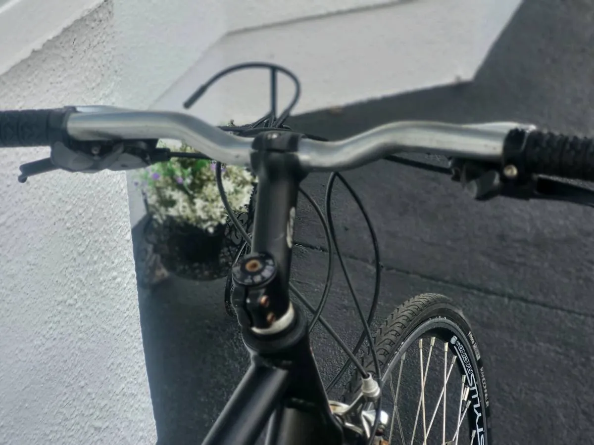FLATBAR ROAD BIKE  READY TO USE..NO OFFERS - Image 3