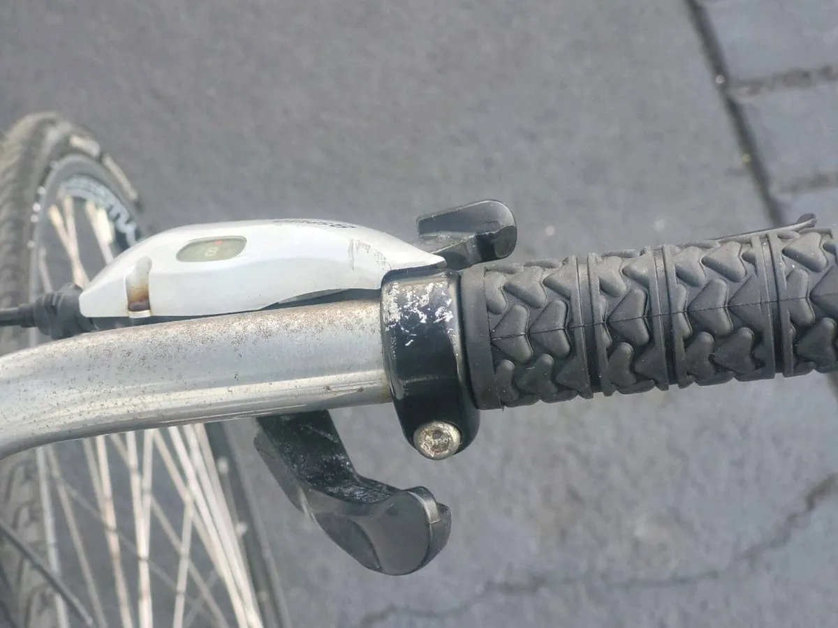 FLATBAR ROAD BIKE  READY TO USE..NO OFFERS - Image 4