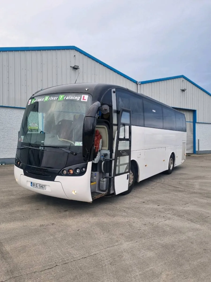 Volvo Sunsundegui Midi coach - Image 2
