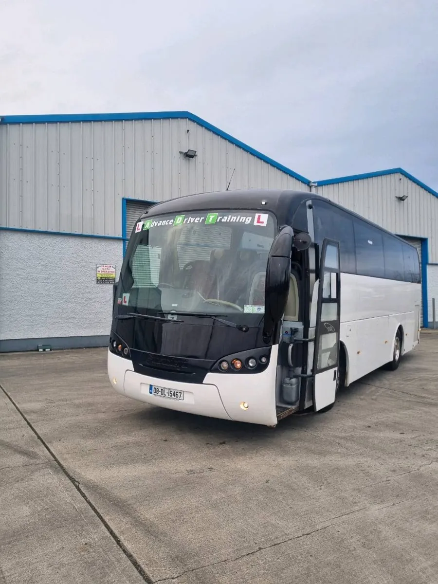 Volvo Sunsundegui Midi coach - Image 3