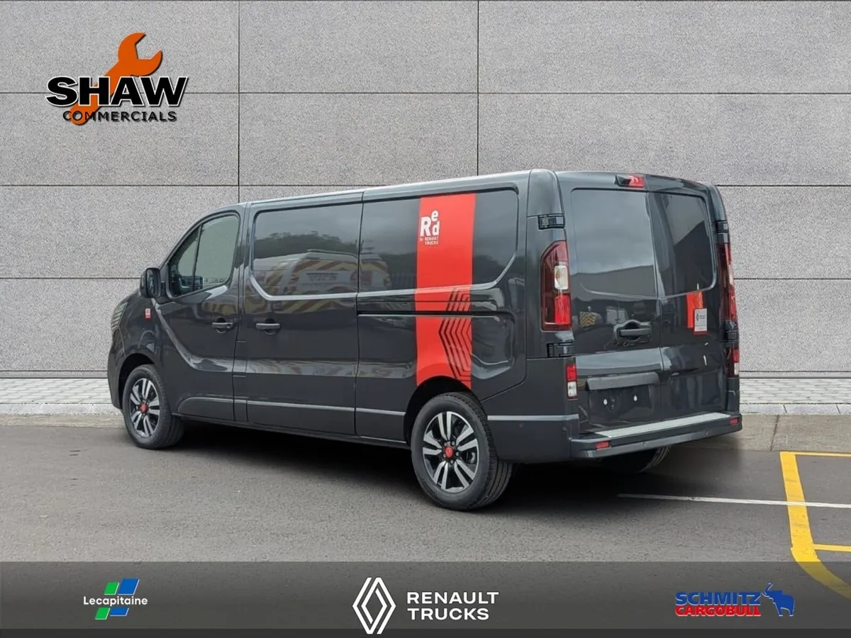 34500 + VAT - GREY RENAULT TRAFIC EXCLUSIVE 170HP - Image 4
