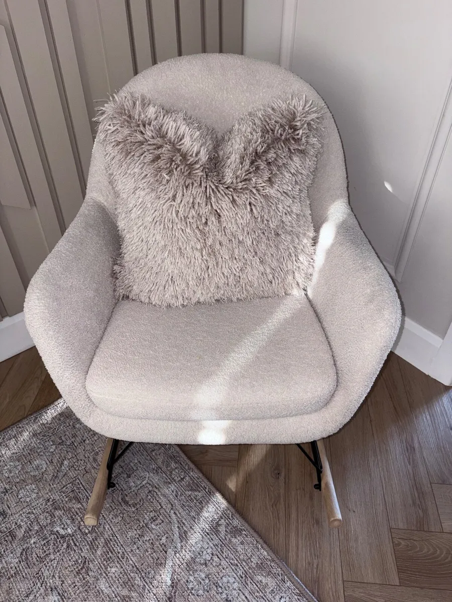 Rocking chair - Image 1