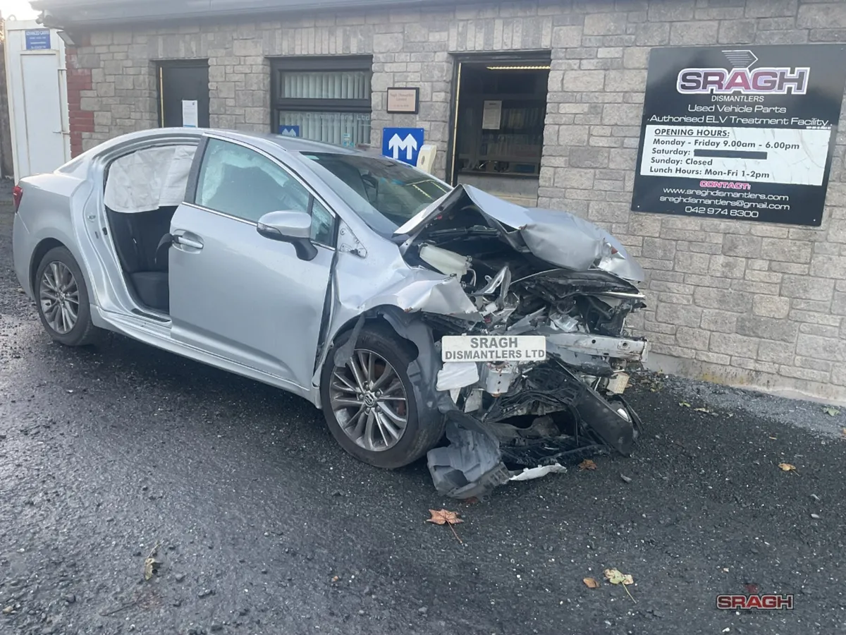 TOYOTA AVENSIS COLLECTION - Image 2