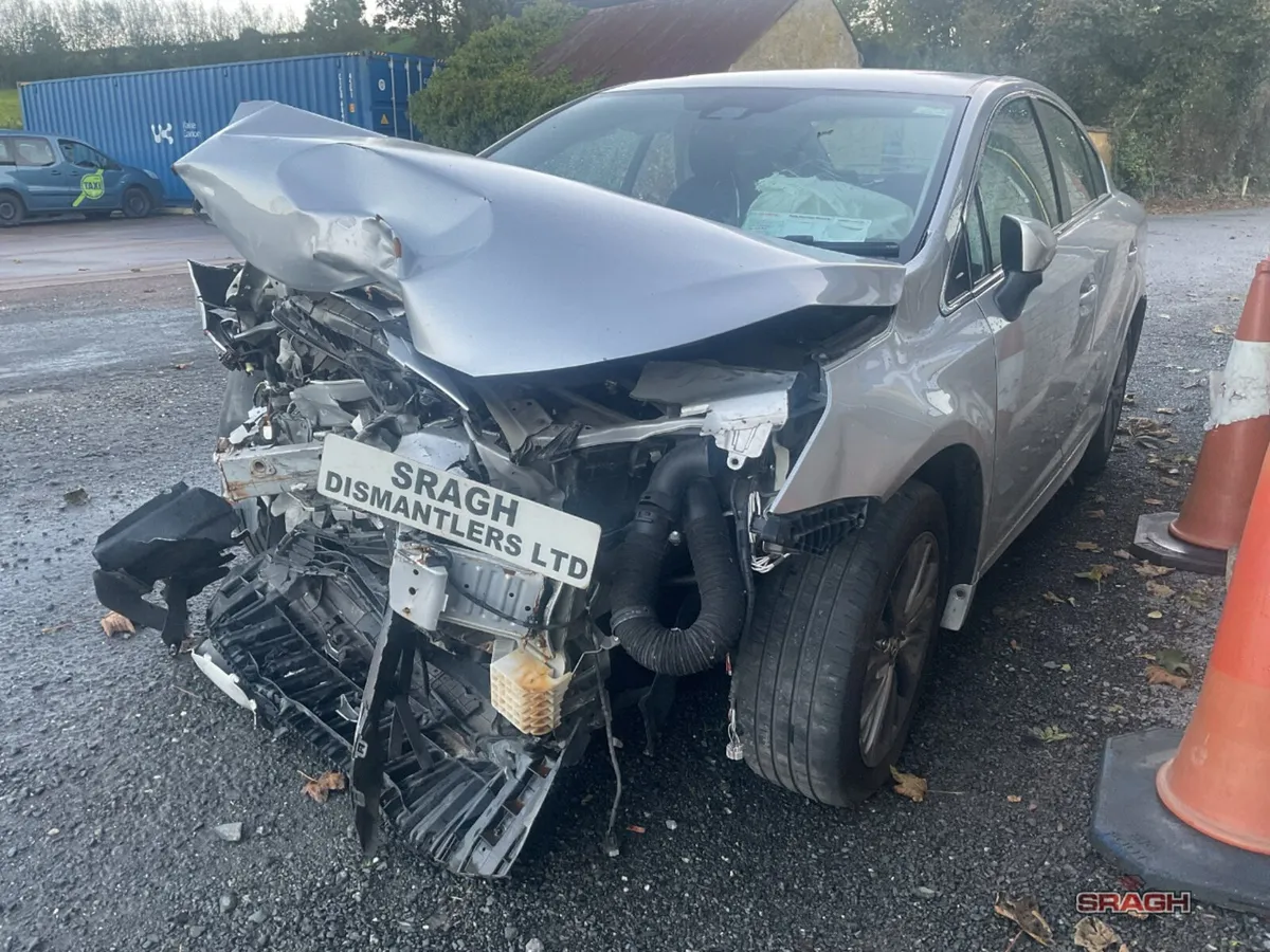 TOYOTA AVENSIS COLLECTION - Image 1