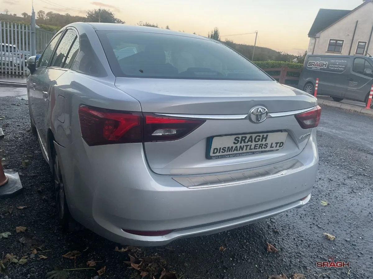 TOYOTA AVENSIS COLLECTION - Image 3