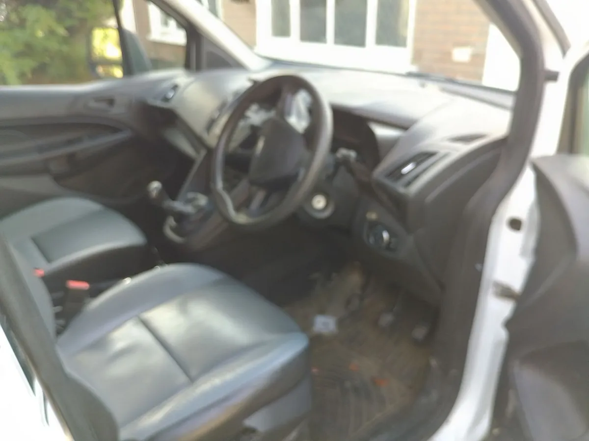 Ford Transit 2016 TAX 12-26 DOE 03-27 - Image 3