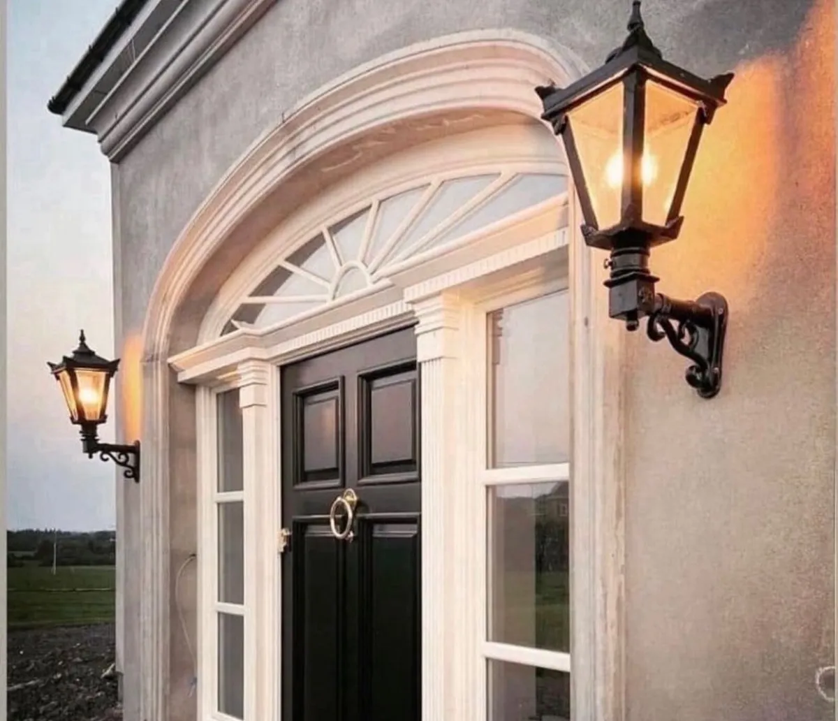 Brand new cast wall lamps - Image 2