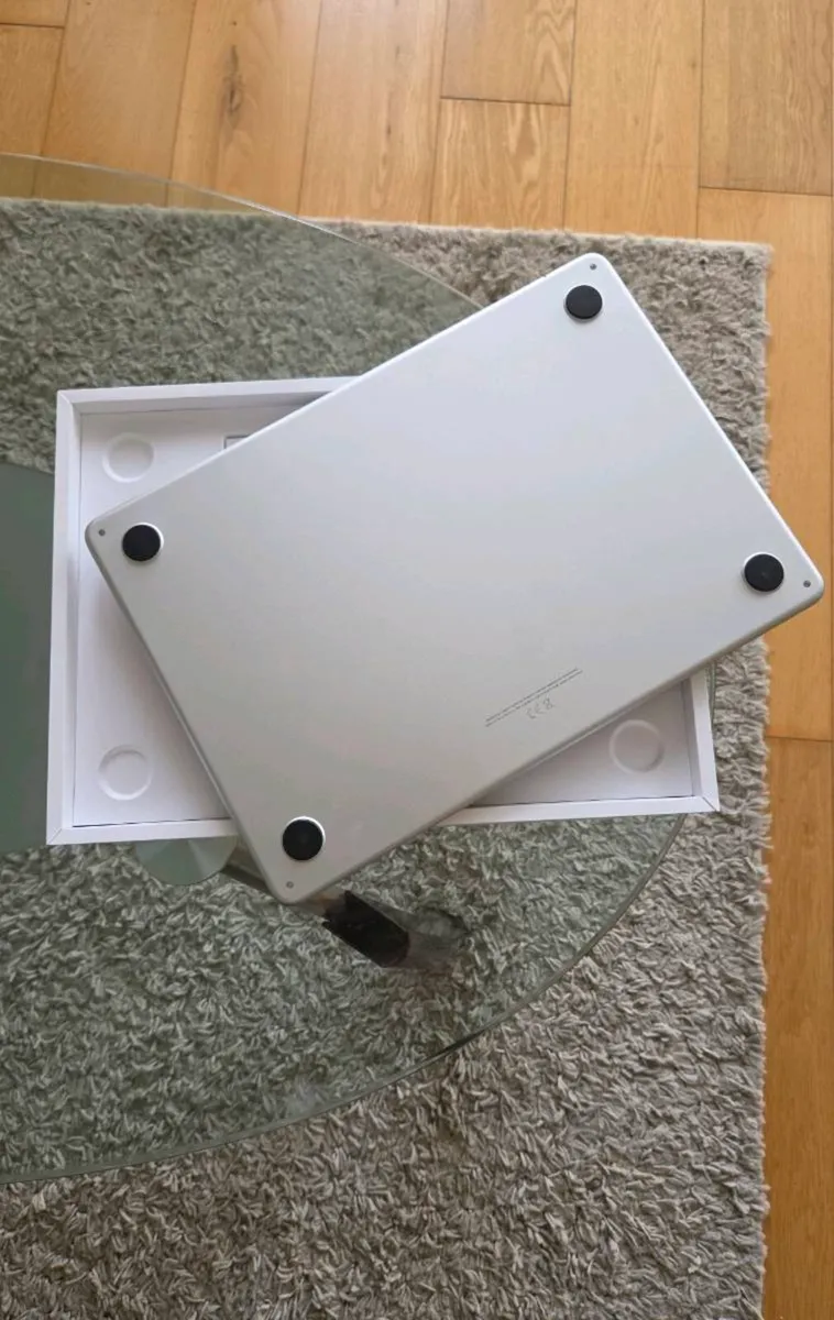 Macbook Air 13-inch M5 Chip IRISH - Image 3