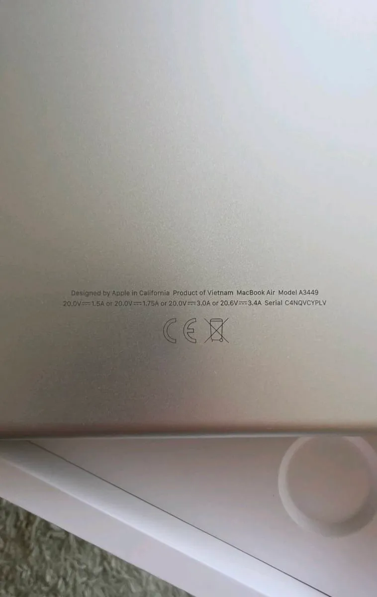 Macbook Air 13-inch M5 Chip IRISH - Image 4
