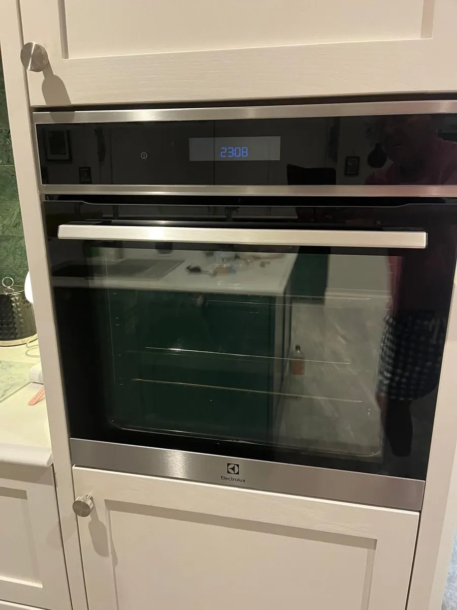 Oven - Image 3