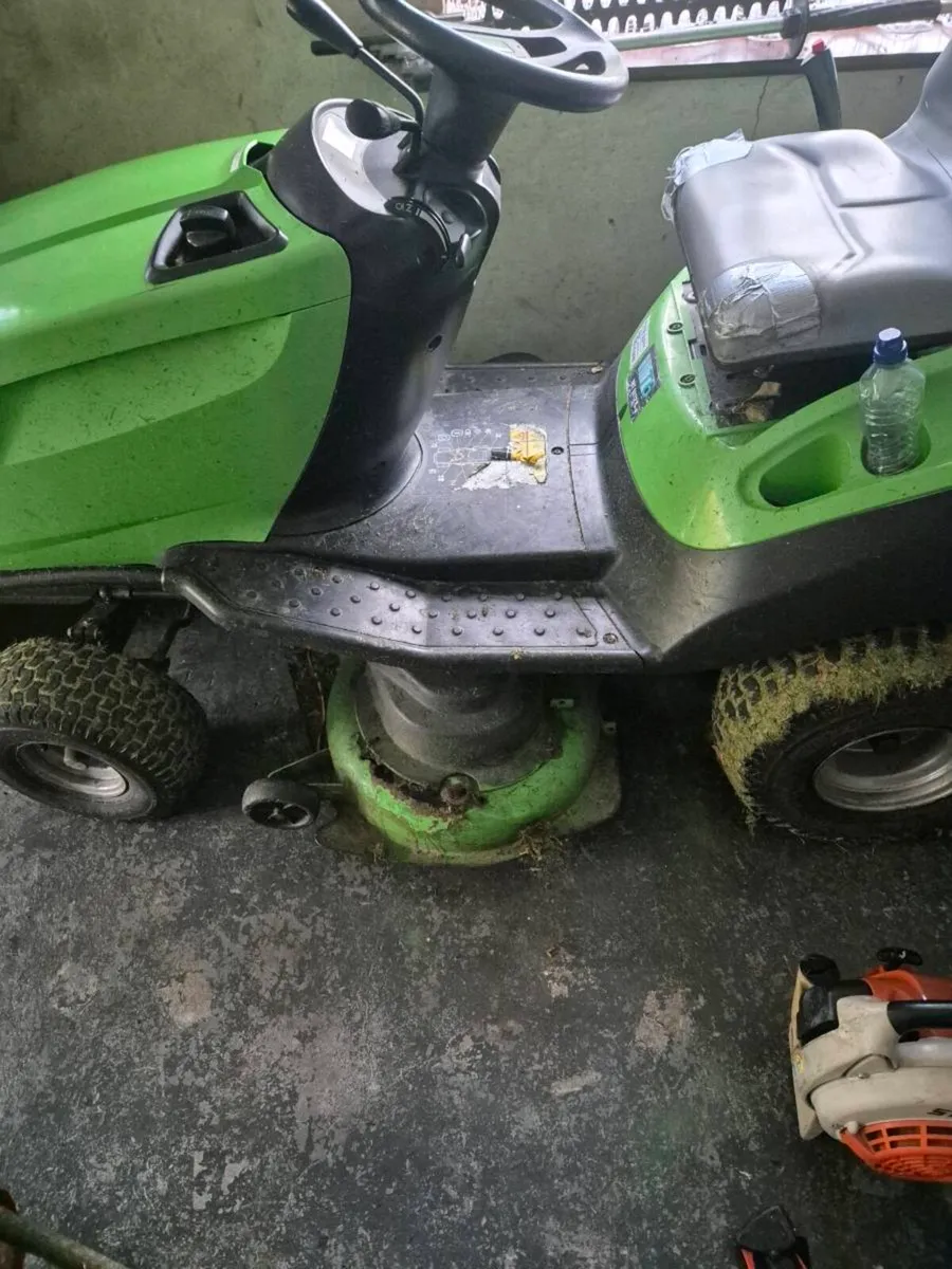 Viking ride-on lawnmower - Image 2