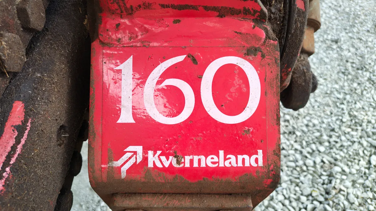 Kverneland Plough 4 F Mod E - Image 3