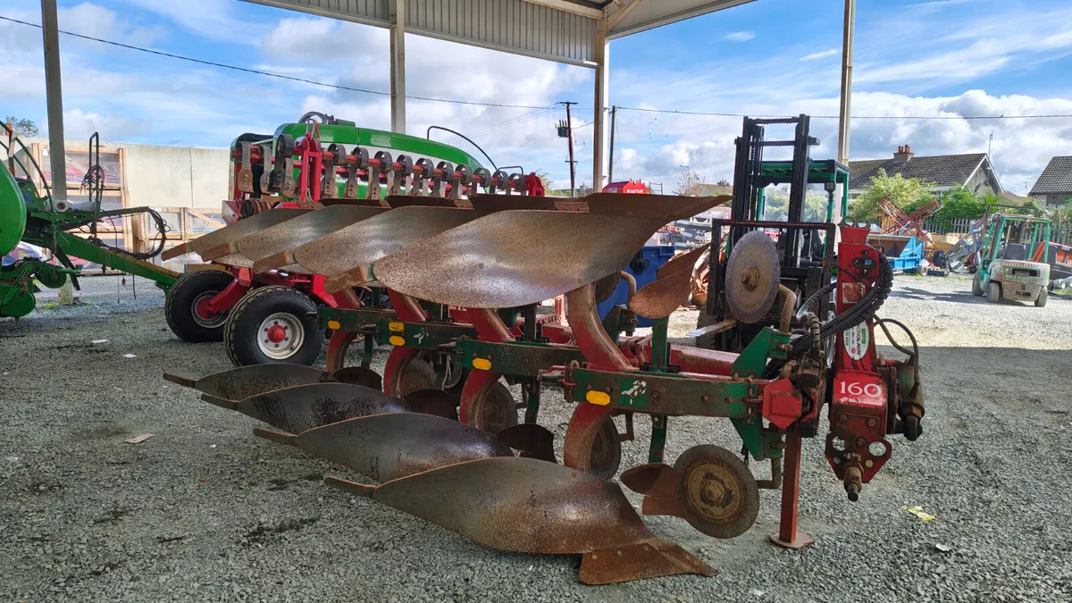 Kverneland Plough 4 F Mod E - Image 2