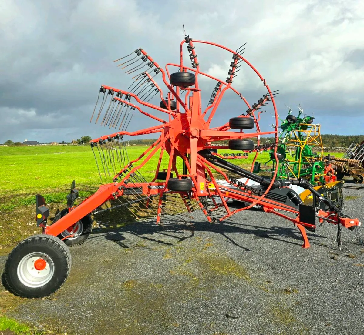 Kuhn 7631 Rake - Image 2