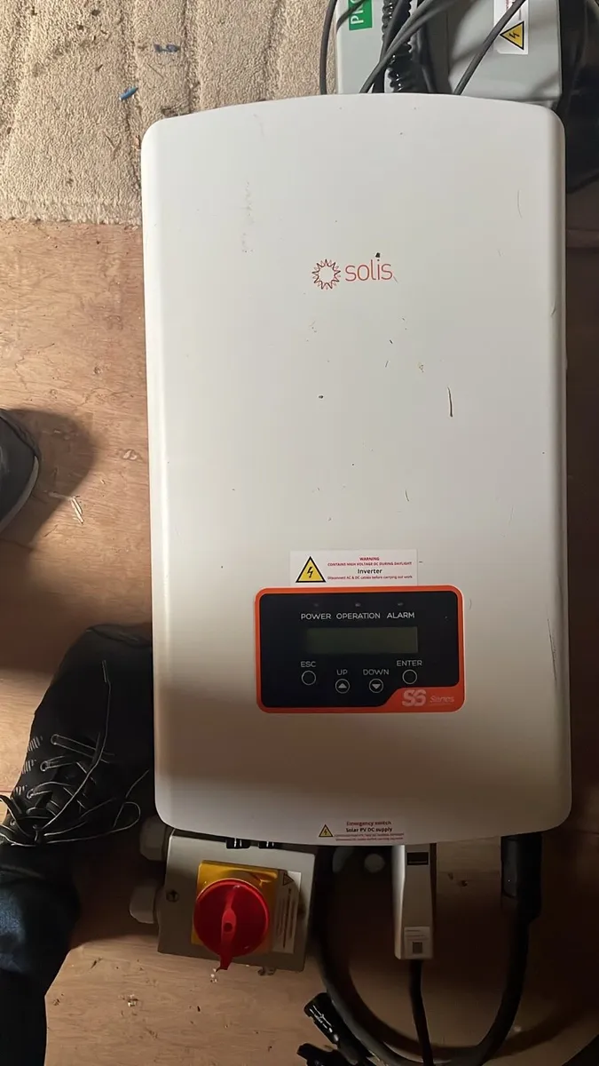 12 solar panels and 5 kw inverter. Co Clare - Image 3