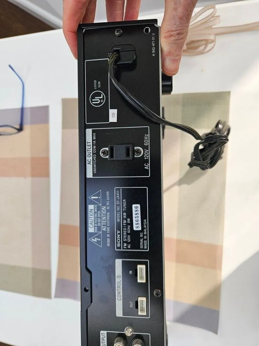 Sony FM/AM Tuner - Image 4