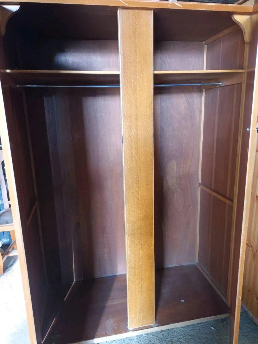 Wardrobe - Image 4